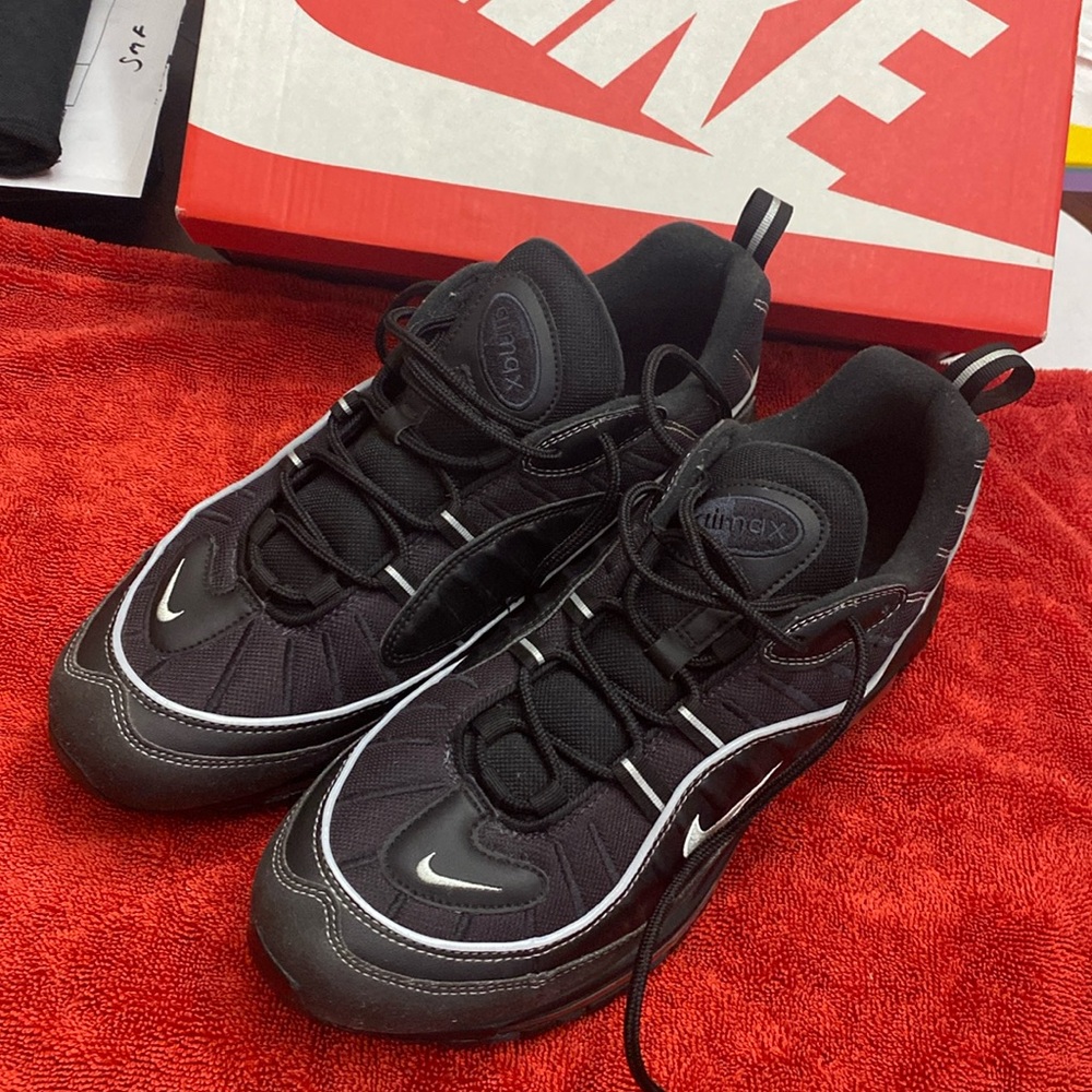 New with box Nike Air Max 98